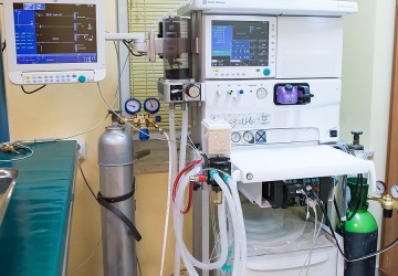 Stacja anestezjologiczna Datex Ohmeda do znieczulenia wziewnego wraz z respiratorem i kardiomonitorem